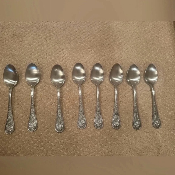 CAMBRIDGE Stainless Turkey Flatware
8 Piece Thanksgiving dining unique Spoons - Picture 1 of 3